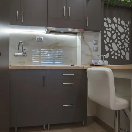 Tinas سالونيك